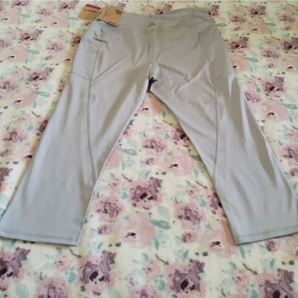 Reebok Skinny Capri Training🏃 Leggings - Size M - Picture 8 of 12